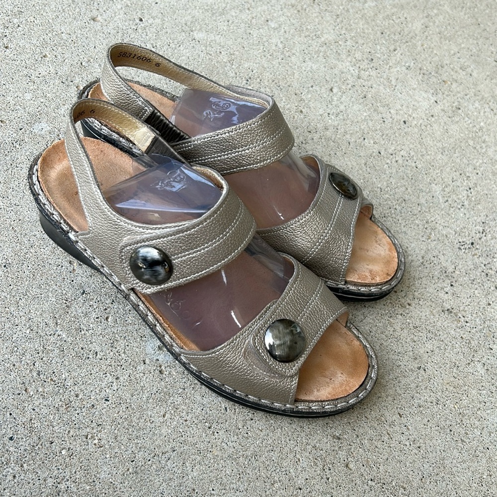 EUC $255 Finn Comfort ALANYA Rose Gold w Silver walking Sandals UK 5.5 US 8